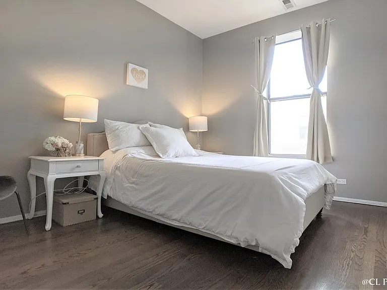 950 W Concord Pl — Photo 10