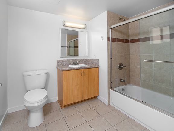 5th image of 13429 Vanowen St APT 404