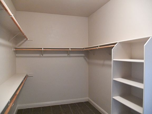4th image of 549 Triple Crown Ct