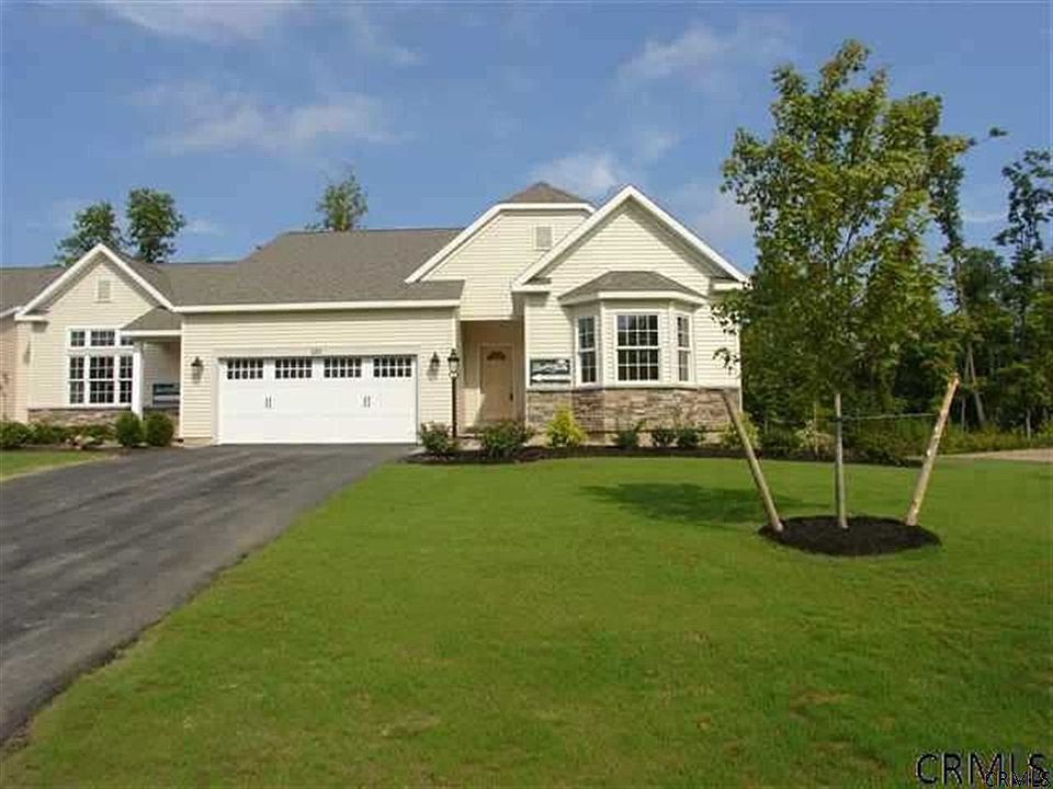 1st image of 102 Sheldon Dr