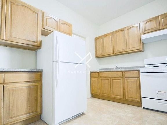 4th image of 2330 Ocean Ave APT 1b