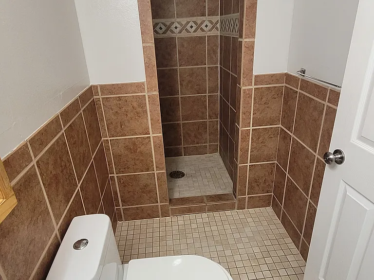 310 S 6th St #3 — Photo 9