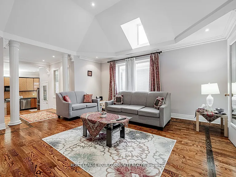9 Robson Pl E — Photo 6