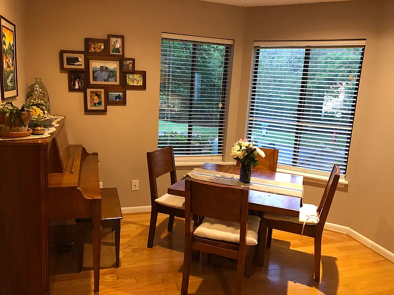 1223 Chatham Rdg — Photo 3