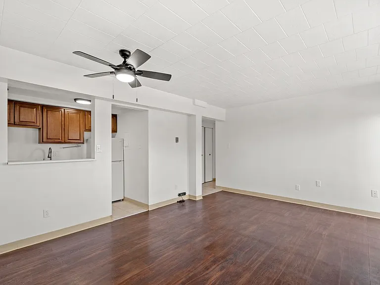 Penn Towers Apartments — Photo 3