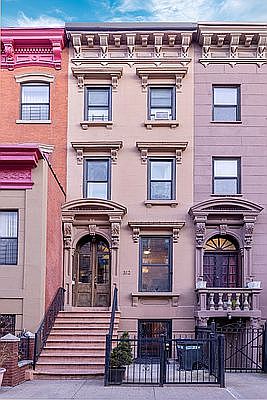 5th image of 312 Pleasant Ave APT 2