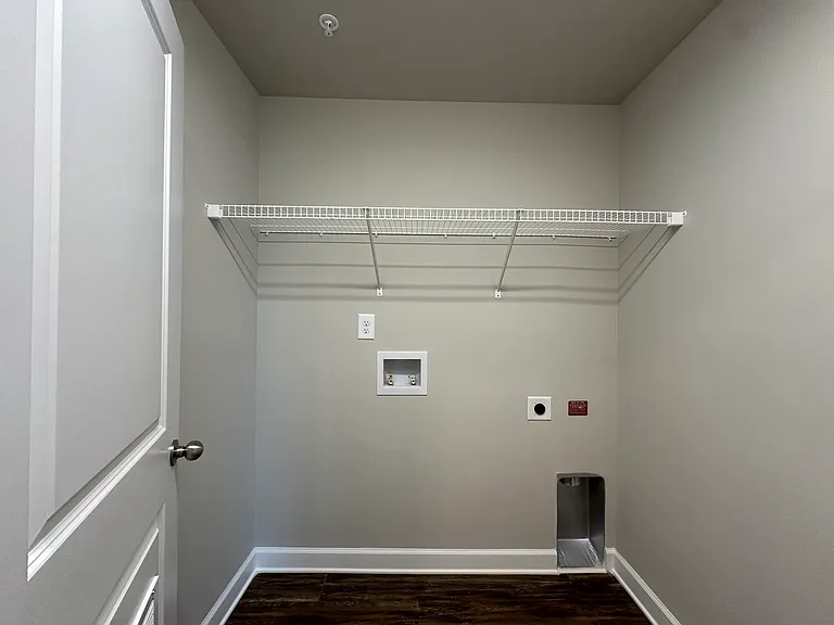 Westbrook Apartments — Photo 24