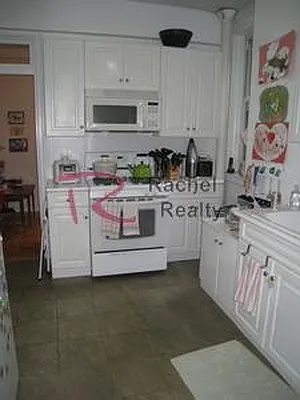 Rented by Rachel Realty | media 10