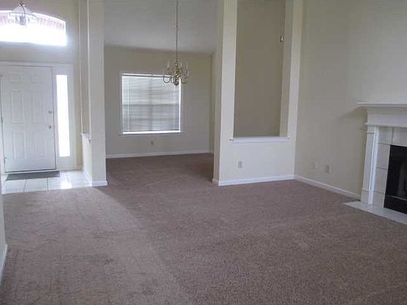 4th image of 6905 Cherry Creek Dr