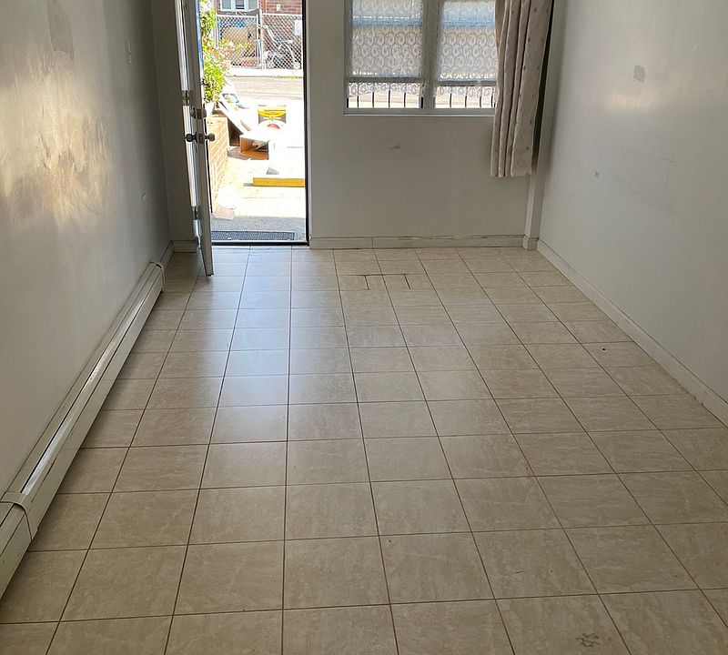 1st image of 4810 Oconnell Ct #1