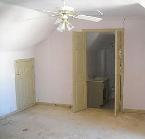 4th image of 323 N Jefferson St