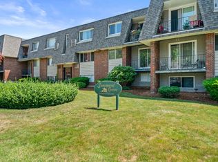 68 Summer Ave APT 8, Stoughton, MA 02072