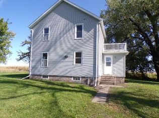 21659 10th St, Winthrop, MN 55396