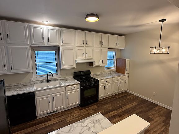 3rd image of 940 Davis St #3