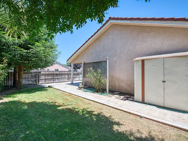 6053 N Mitre Ave — Photo 50