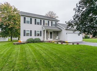 1022 Hard Rock Rd, Webster, NY 14580