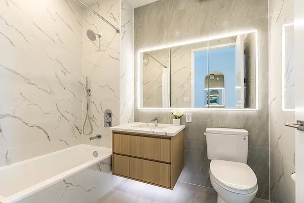 Rented by ZD Jasper Realty | media 16