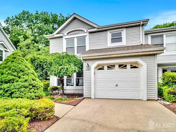 207 Manahan Rd, East Brunswick, NJ 08816