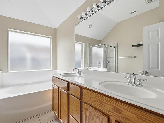 4th image of 1209 Brownford Dr #1209