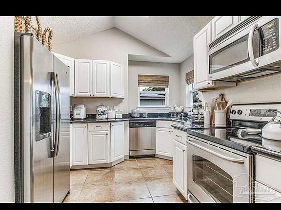 3rd image of 504 Tampico Ct