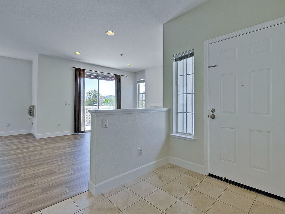 1st image of 250 Santa Fe Ter APT 324