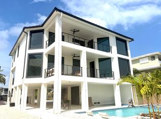 618 Caribbean Dr E, Summerland Key, FL 33042
