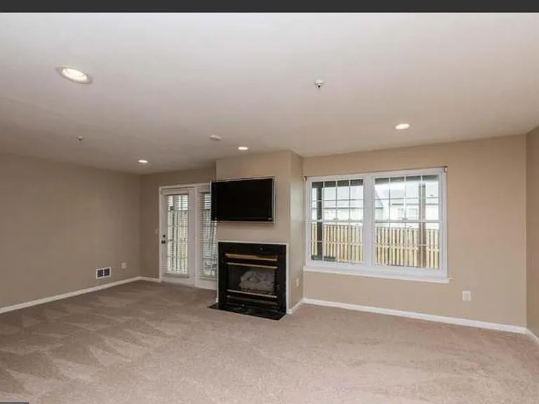 9514 Georgian Way — Photo 6