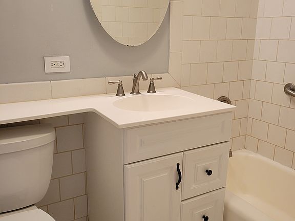5th image of 400 E Randolph St #118