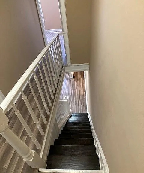 207 E Cambria St — Photo 30