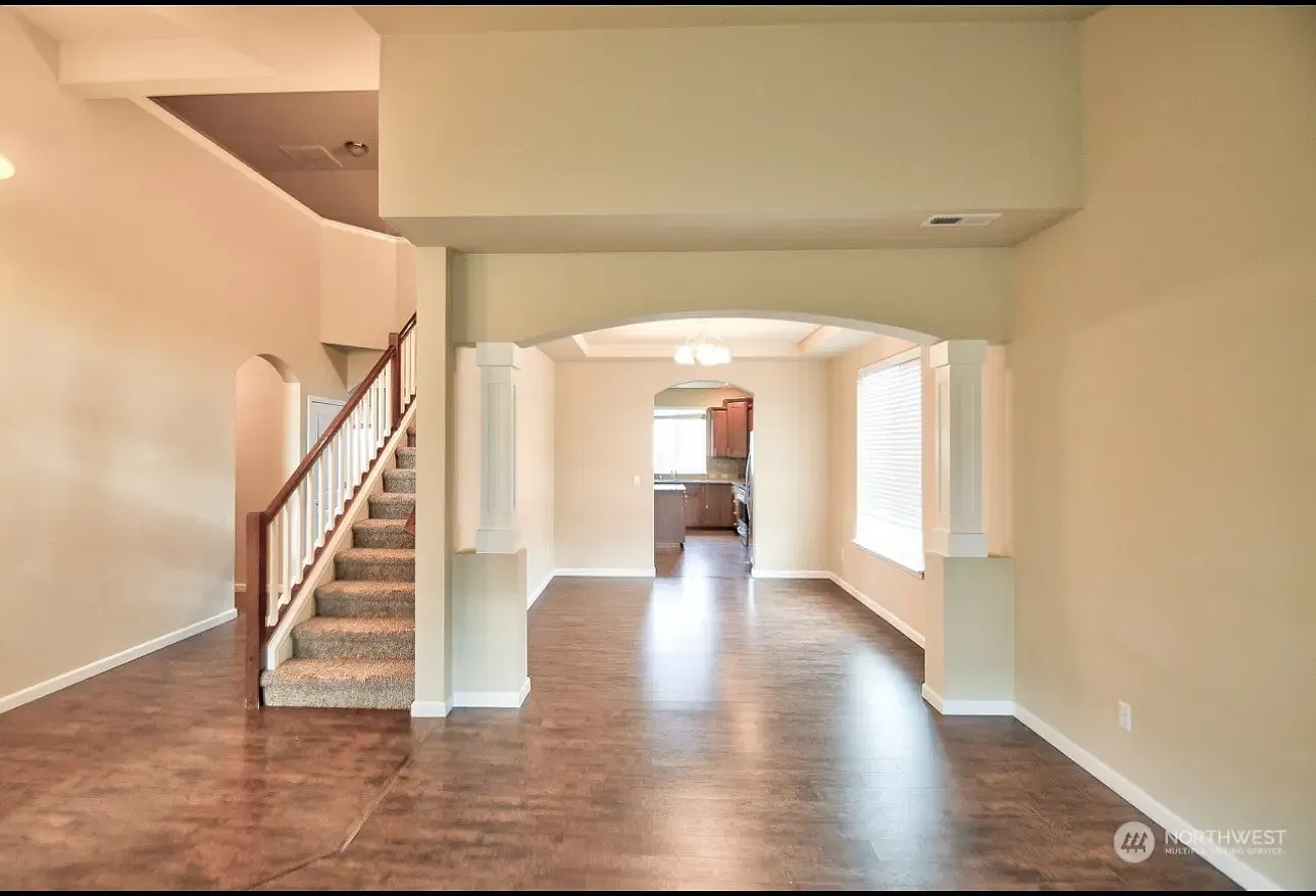 5 bed, 2606 sqft, $3,000 — Photo 3