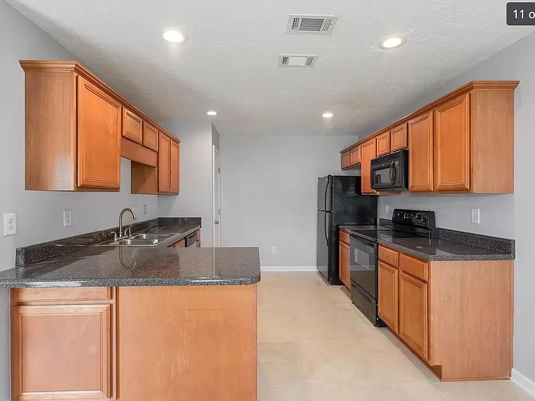 3002 Ping Ct — Photo 10