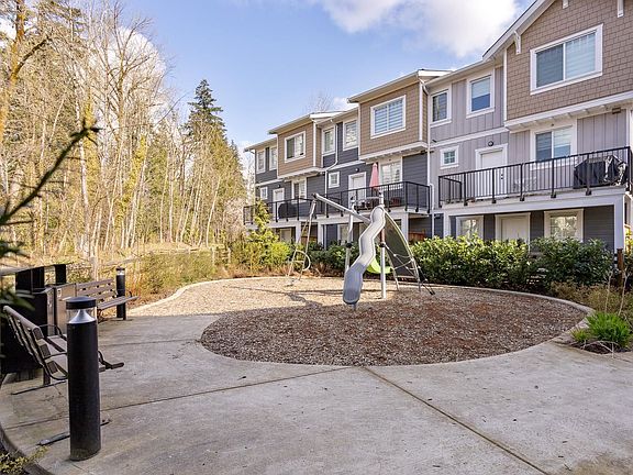 3rd image of 23108 Lougheed Hwy #5