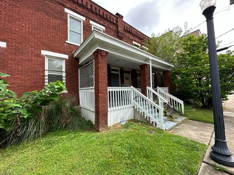 1st image of 1004 McAllister Ave