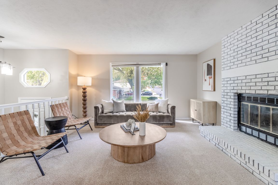 next background image