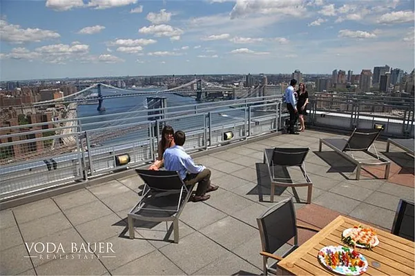 Rented by Voda Bauer Real Estate | media 2