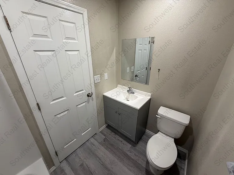 1208 W. Manana Blvd. — Photo 11