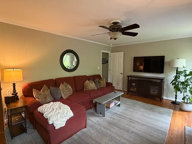 2713 Farmington Pl — Photo 17