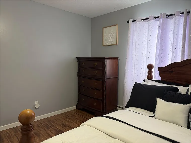 112 Central Dr — Photo 29