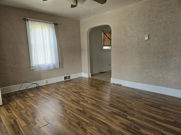 320 Main St — Photo 17