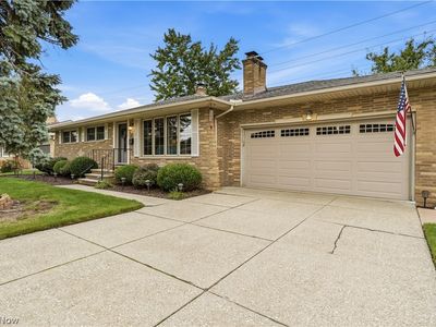 7068 Middlebrook Blvd, Middleburg Heights, OH, 44130
