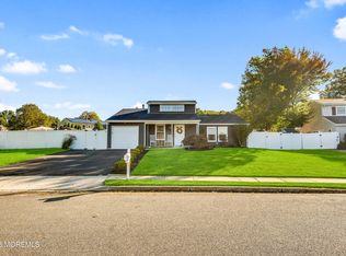 124 Starlight Road, Howell, NJ 07731