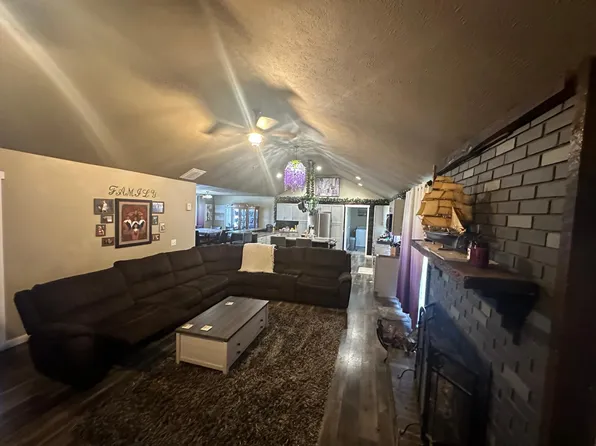 5317 S Farm Road 137, Springfield, MO 65810