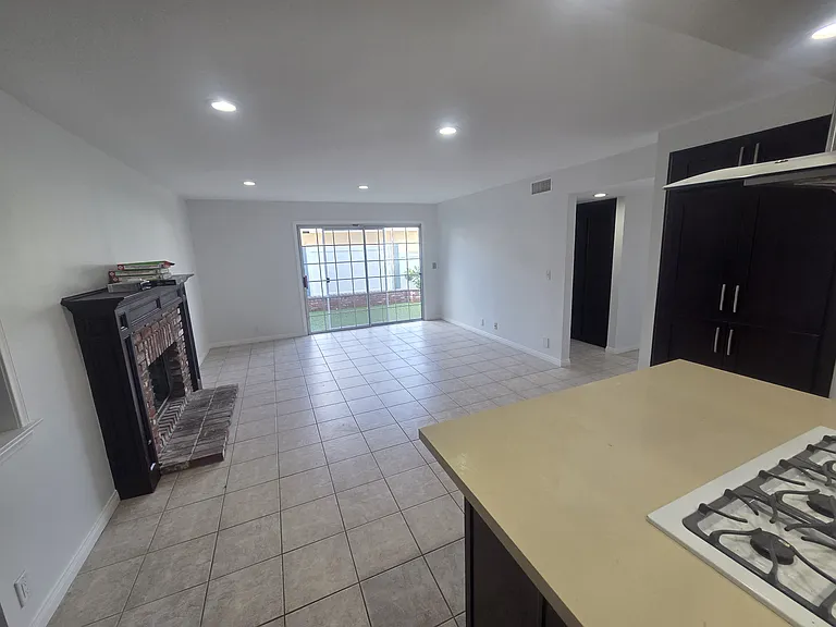 2603 Vail Ave — Photo 3