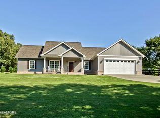 18474 Martel Rd, Lenoir City, TN 37772