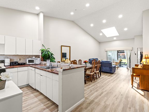 2nd image of 8306 Summersong Terrace