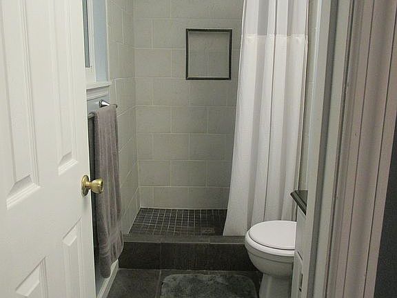 5th image of 3300 Vassar Ct