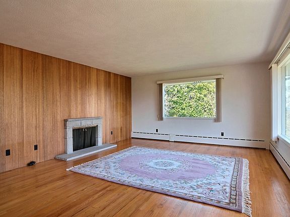 2nd image of 3315 N Shirley St