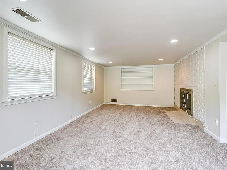 2708 Shanandale Dr — Photo 29
