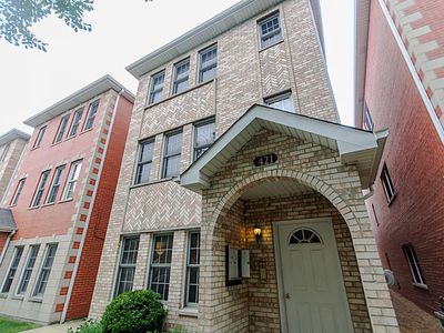 421 W 38th St APT 1, Chicago, IL, 60609
