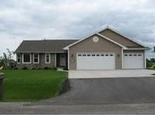 3883 Duchess Ln, Oshkosh, WI 54904
